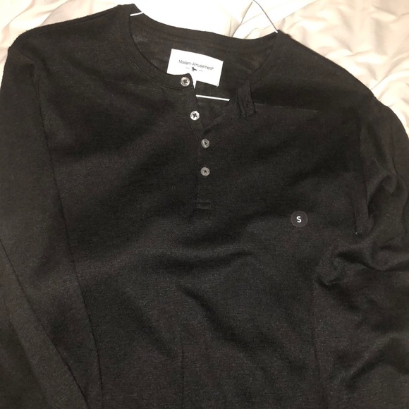 Henley Long sleeve 4 buttons sz small NWT - Picture 3 of 4